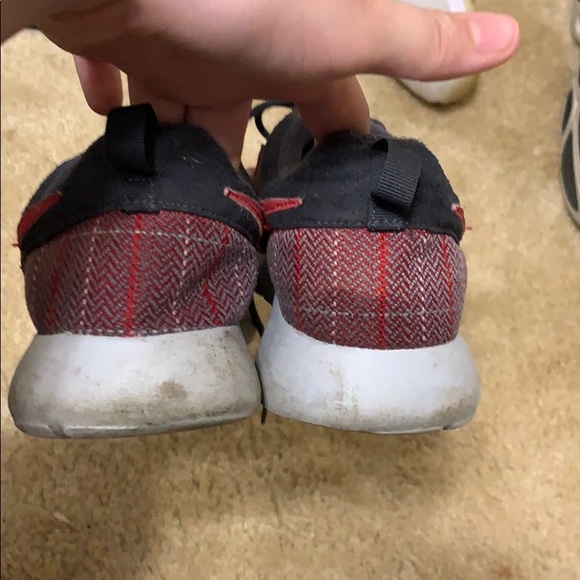 Nike Roche runs - Picture 3 of 3